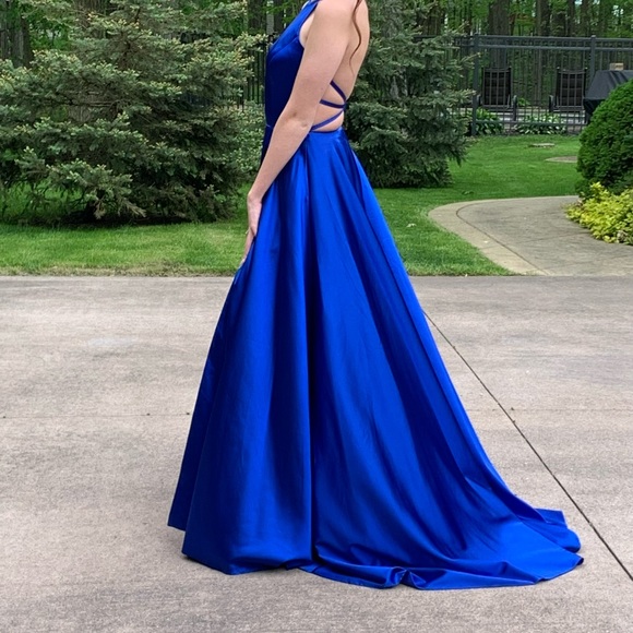 Sherri Hill prom dress - Picture 2 of 4